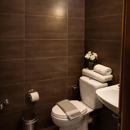 Isla Lejlighed Néoi Póroi